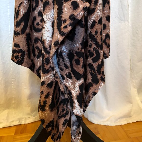 Leopard Print Midi Skirt With Sharkbite Hem - Picture 7 of 10